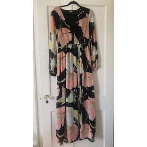 Lulu’s long sleeve V neck maxi dress